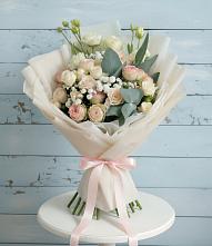 Букет цветов из:  Розы и Лизиантусы в Новоселки