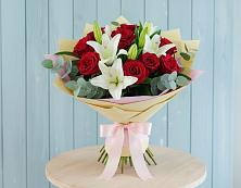 Букет цветов из:  Лилии и Розы #REPLACE_PRED# Новоселки