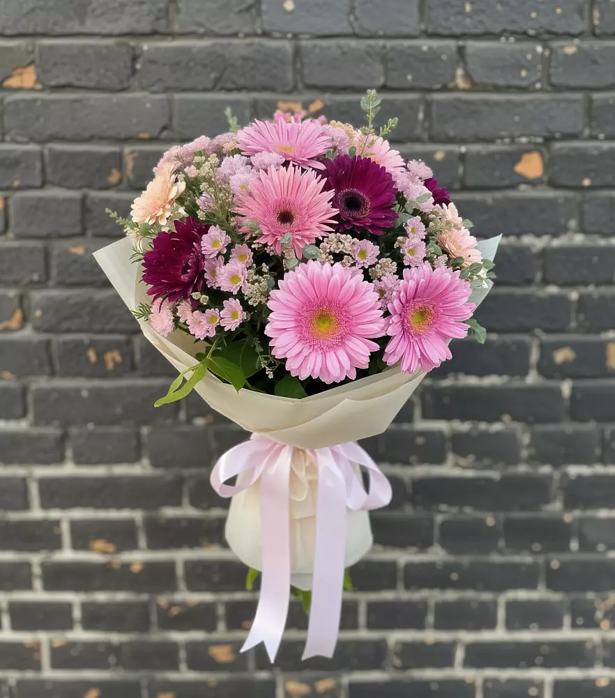 Букет цветов из: Герберы и Хризантемы в Новоселки