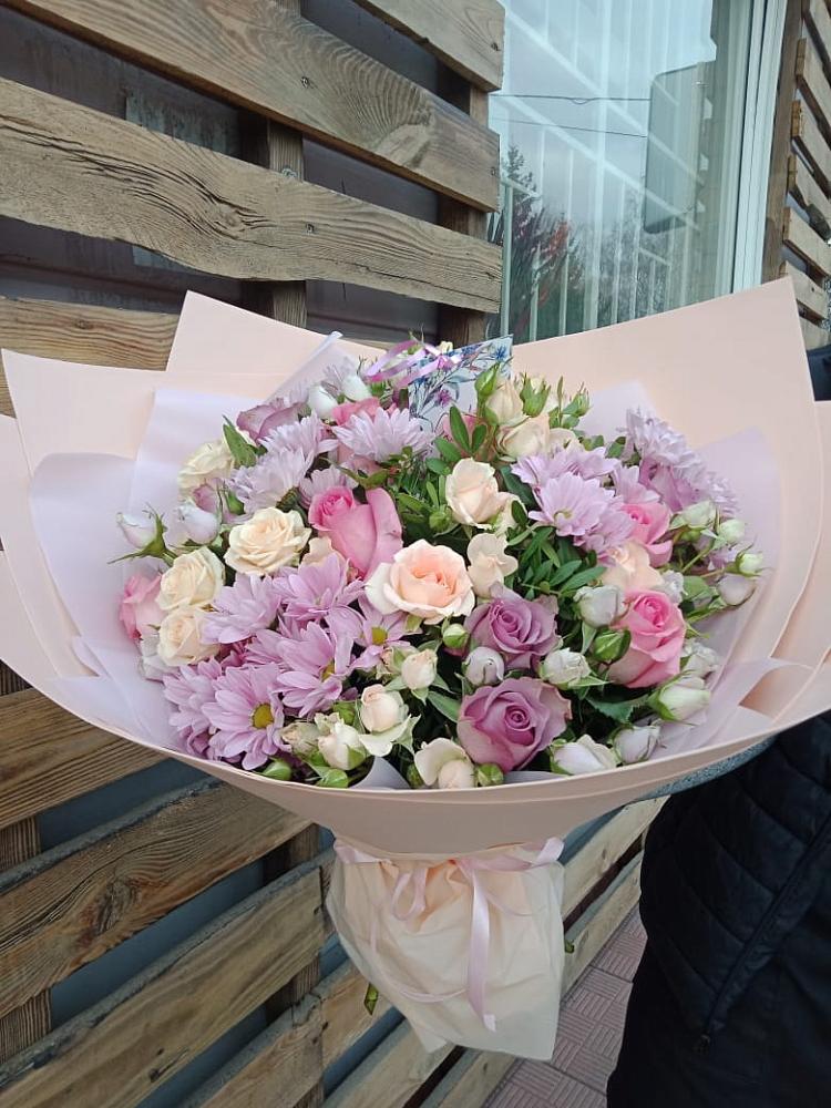 Букет цветов из: Розы и Хризантемы в Новоселки