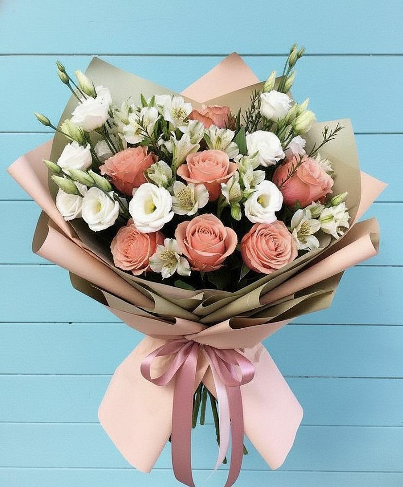 Букет цветов из: Розы, Альстромерии и Лизиантусы в Новоселки