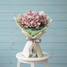 Букет цветов из:  Орхидеи и Розы в Новоселки