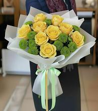 Букет цветов из:  Хризантемы и Розы в Новоселки