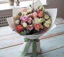 Букет цветов из:  Розы, Лизиантусы и Гвоздики в Новоселки