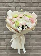 Букет цветов из:  Гвоздики, Розы, Лизиантусы и Хризантемы #REPLACE_PRED# Новоселки