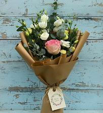 Букет цветов из:  Розы и Лизиантусы в Новоселки