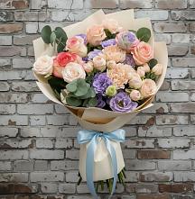 Букет цветов из:  Розы, Лизиантусы и Гвоздики #REPLACE_PRED# Новоселки